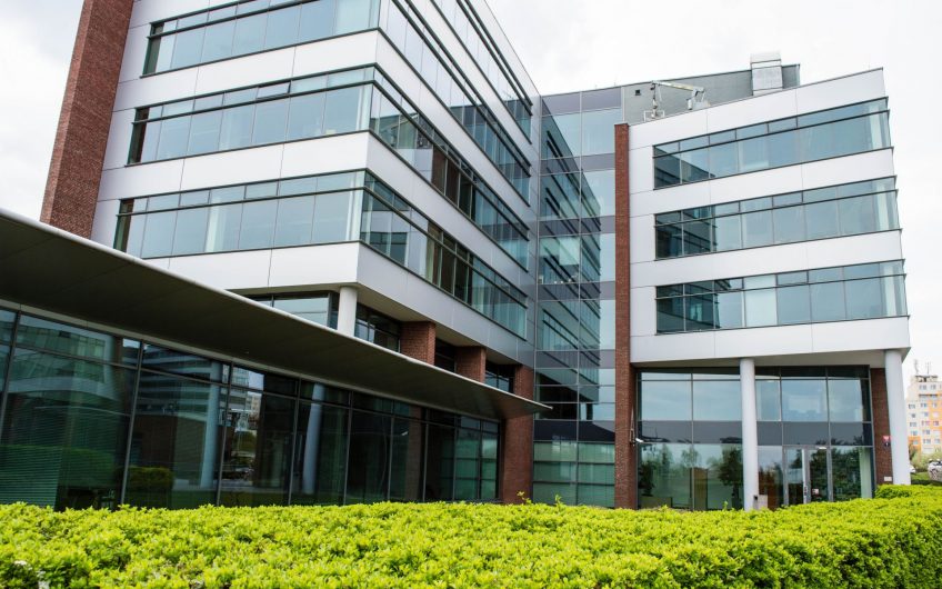 Luksuzan ured na cijelom katu