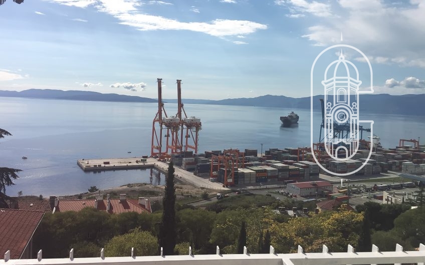 Novoadaptiran stan u neboderu na južnom dijelu Krimeje