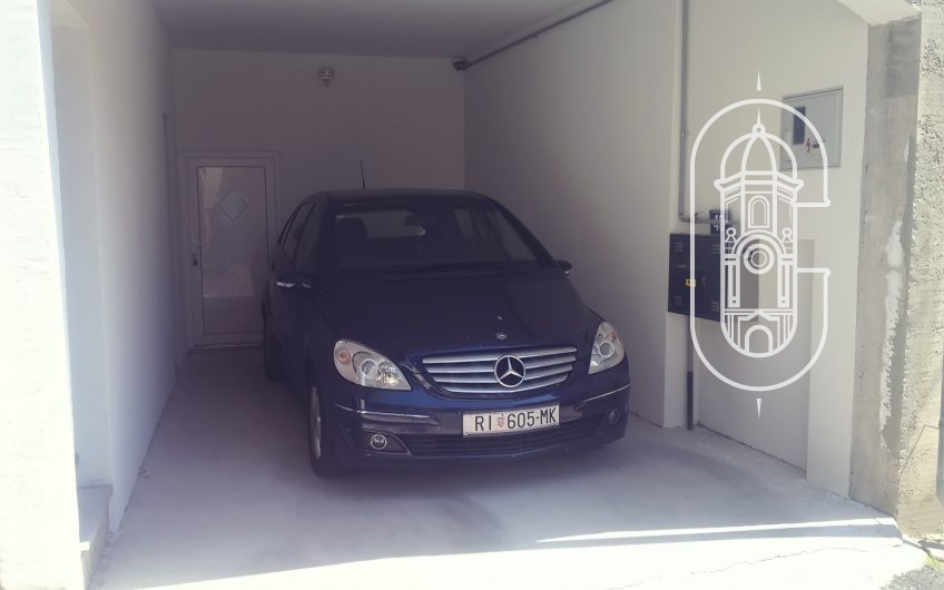 Dvoetažni stan u centru Trsata