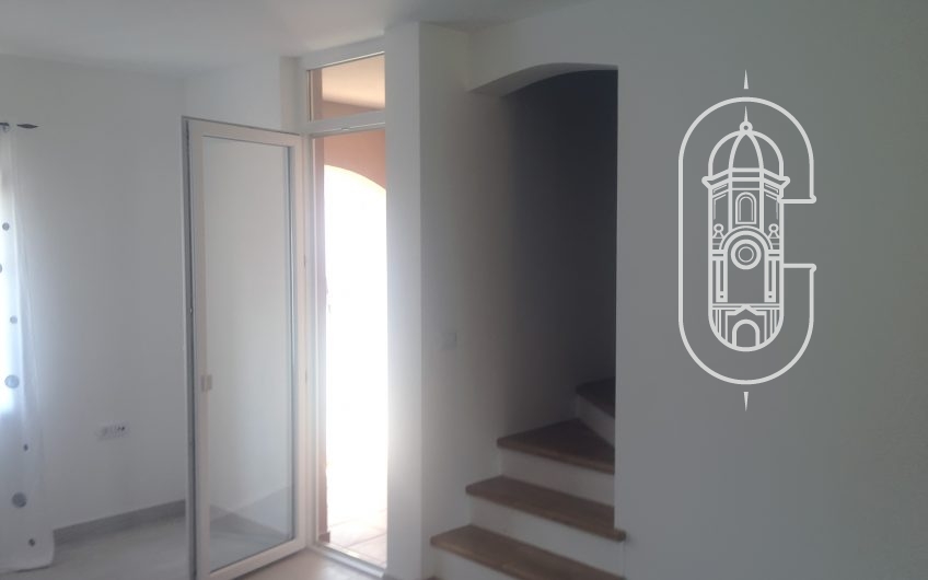 Dvoetažni stan u centru Trsata